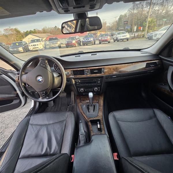 BMW 3-Series 328i 2009