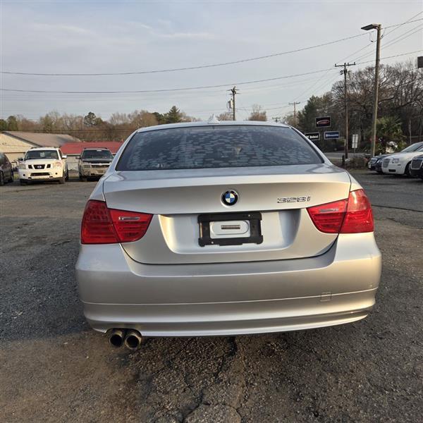 BMW 3-Series 328i 2009