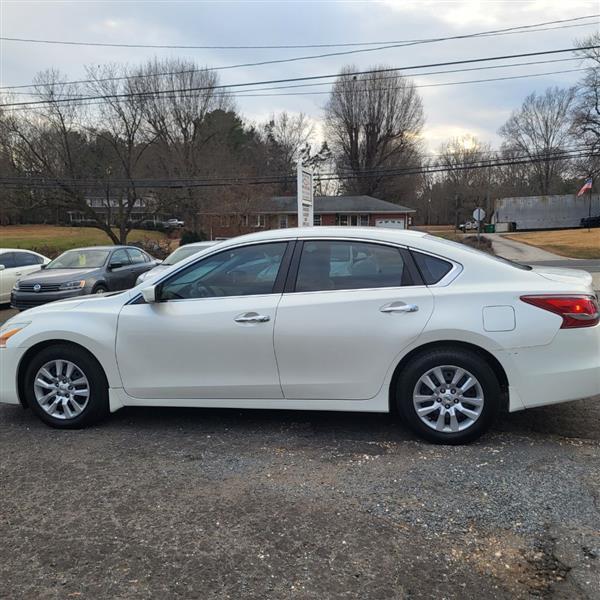 Nissan Altima 2.5 S 2013