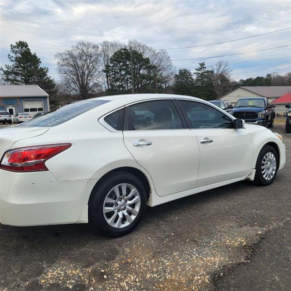 Nissan Altima 2.5 S 2013