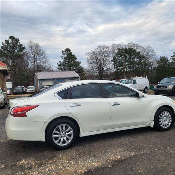 Nissan Altima 2.5 S 2013