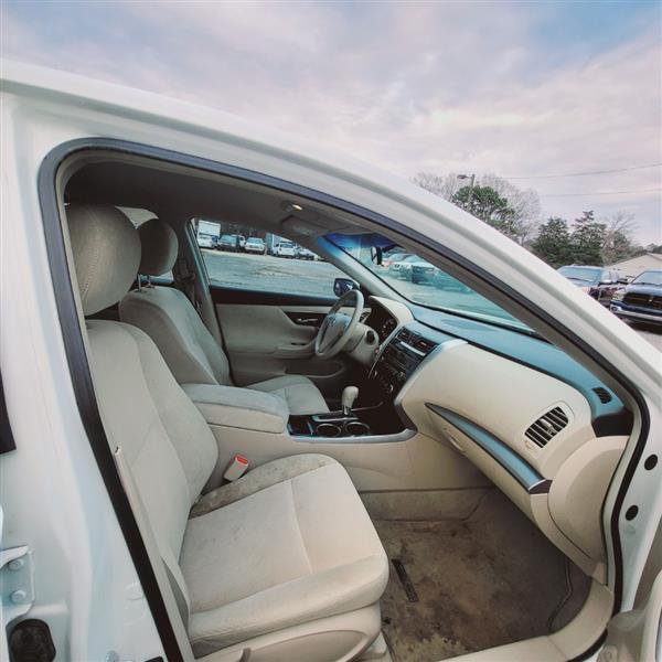 Nissan Altima 2.5 S 2013