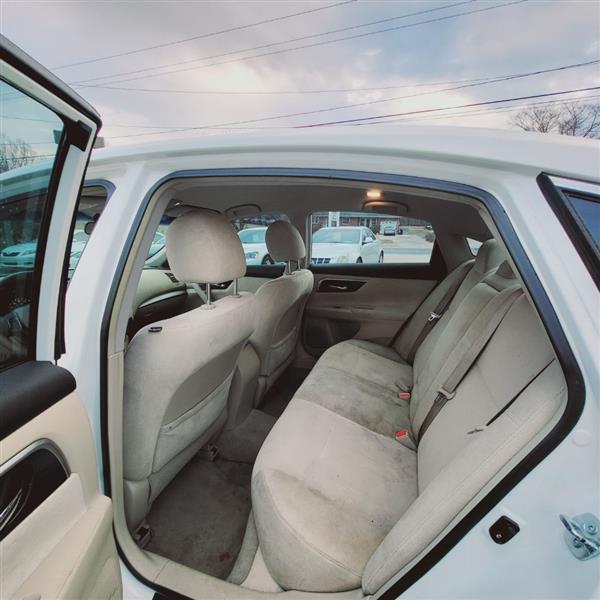 Nissan Altima 2.5 S 2013