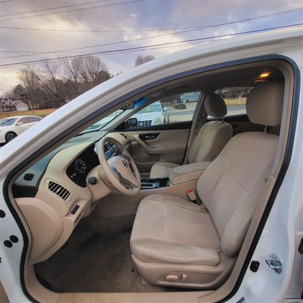 Nissan Altima 2.5 S 2013