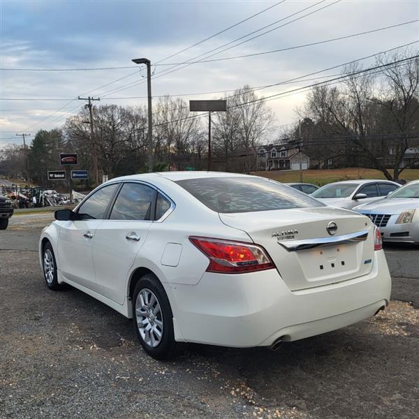 Nissan Altima 2.5 S 2013