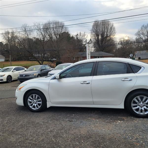 Nissan Altima 2.5 S 2013