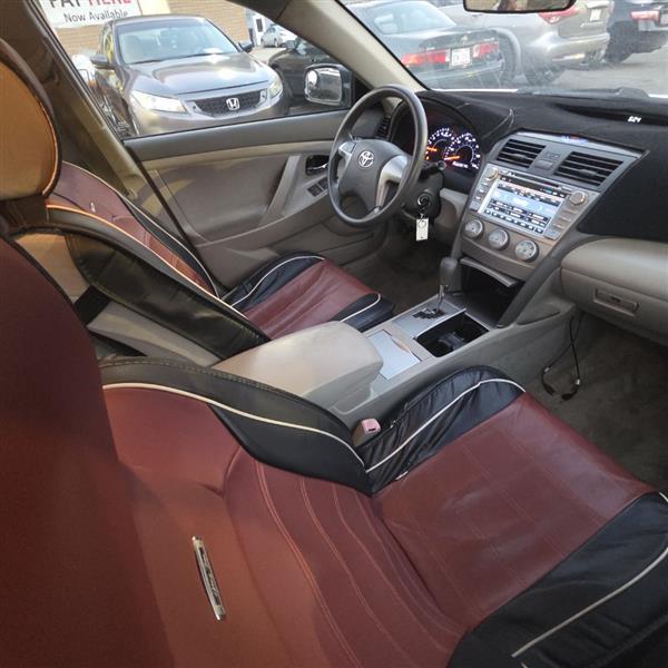 Toyota Camry LE 6-Spd AT 2010