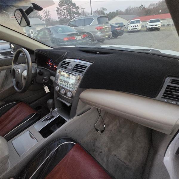 Toyota Camry LE 6-Spd AT 2010