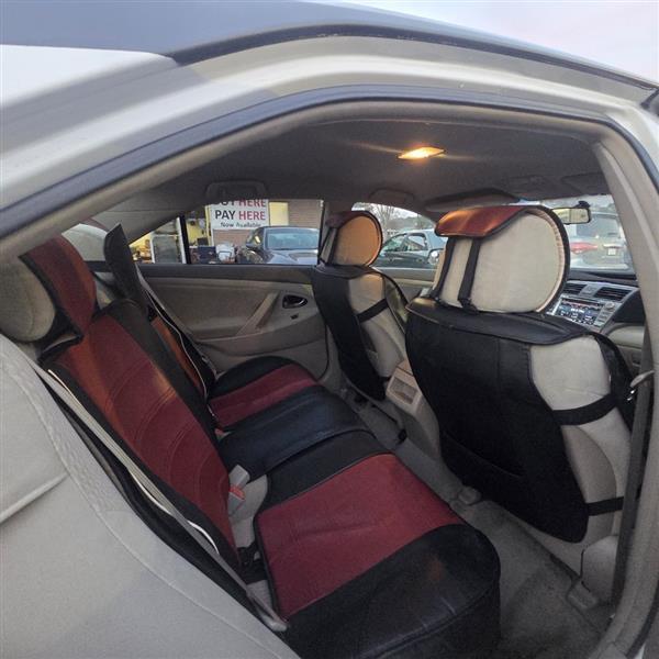 Toyota Camry LE 6-Spd AT 2010