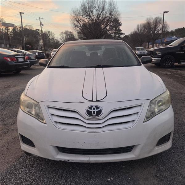 Toyota Camry LE 6-Spd AT 2010