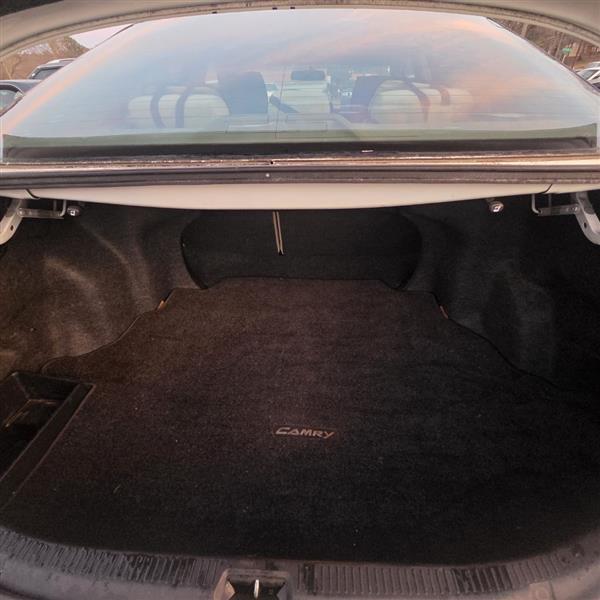 Toyota Camry LE 6-Spd AT 2010