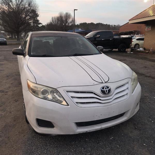 Toyota Camry LE 6-Spd AT 2010