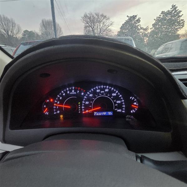 Toyota Camry LE 6-Spd AT 2010