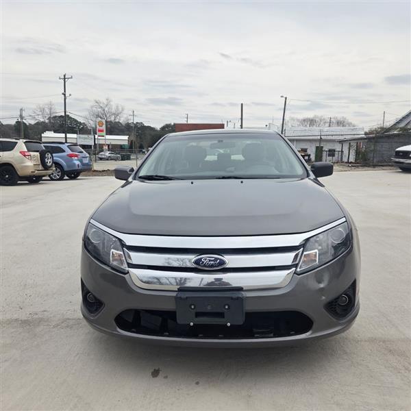 Ford Fusion SE 2012