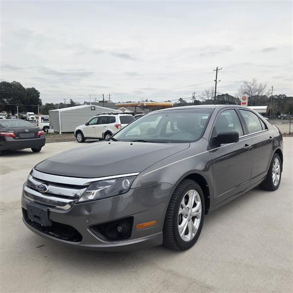 Ford Fusion SE 2012