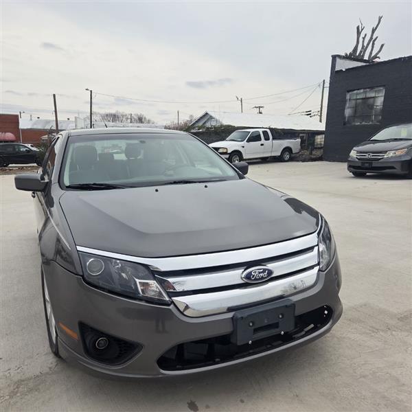 Ford Fusion SE 2012