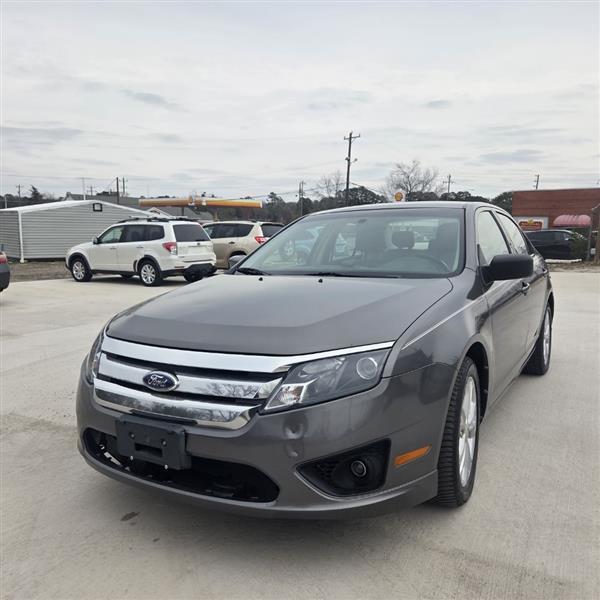 Ford Fusion SE 2012