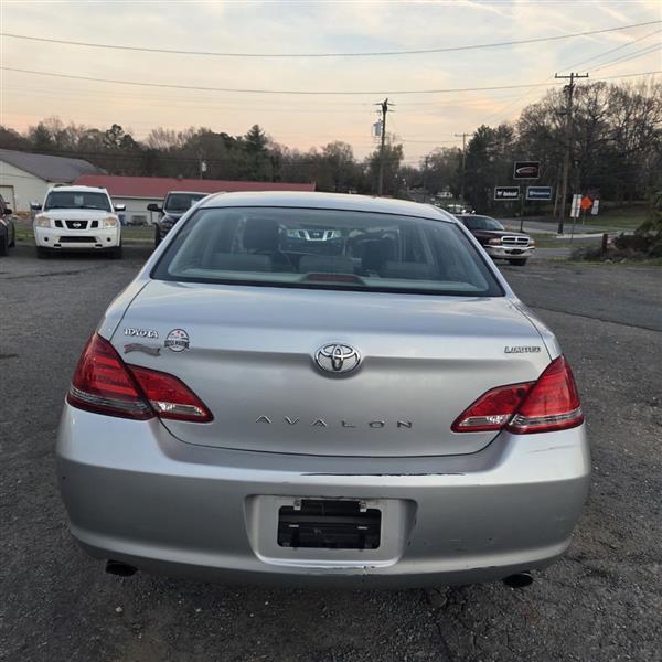 Toyota Avalon XL 2007