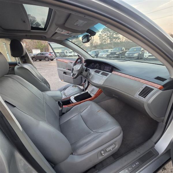 Toyota Avalon XL 2007