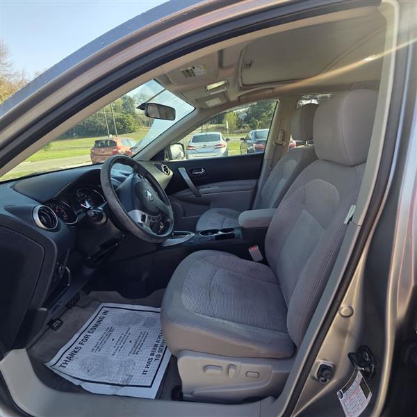 Nissan Rogue S AWD 2012