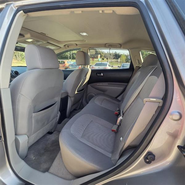 Nissan Rogue S AWD 2012