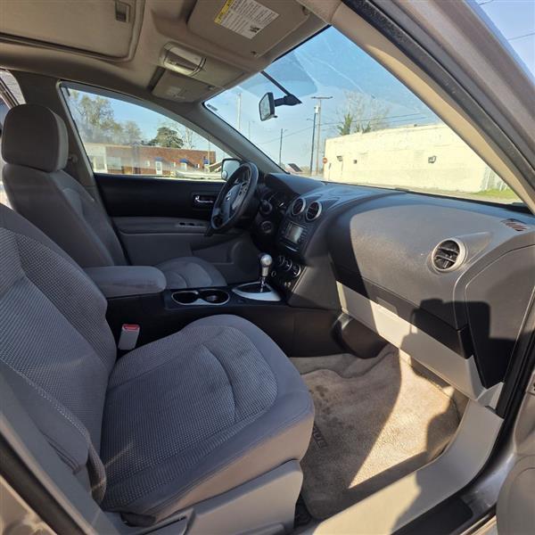 Nissan Rogue S AWD 2012