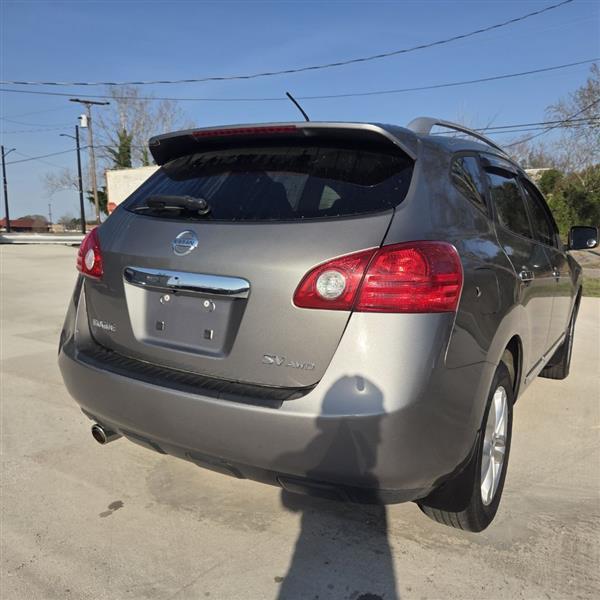 Nissan Rogue S AWD 2012