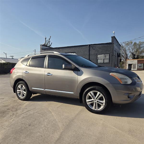Nissan Rogue S AWD 2012