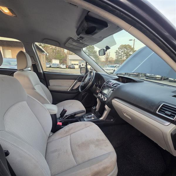 Subaru Forester 2.5i PZEV CVT 2016