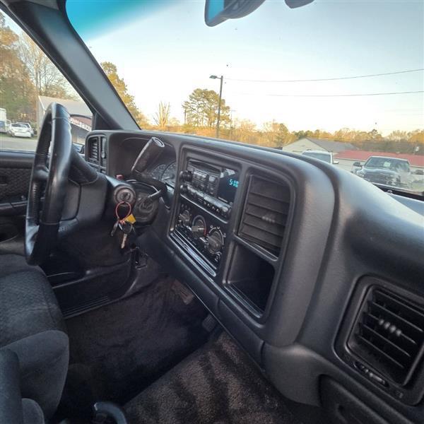 Chevrolet Avalanche 1500 2WD 2002