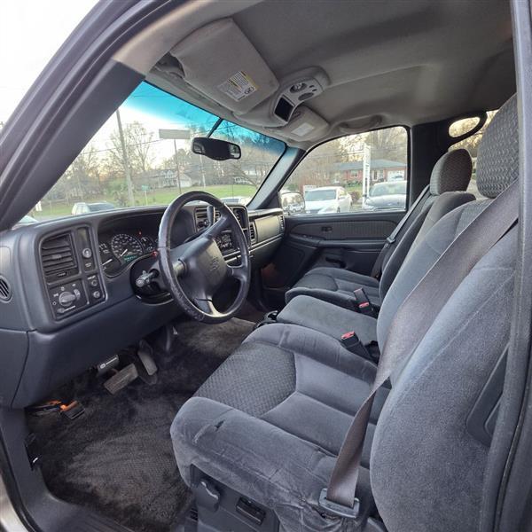 Chevrolet Avalanche 1500 2WD 2002