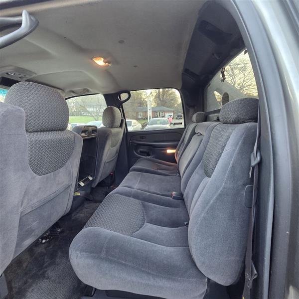 Chevrolet Avalanche 1500 2WD 2002