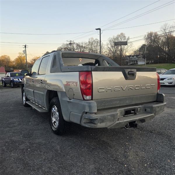 Chevrolet Avalanche 1500 2WD 2002