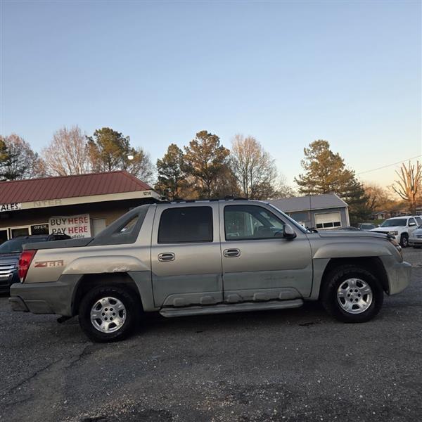 Chevrolet Avalanche 1500 2WD 2002