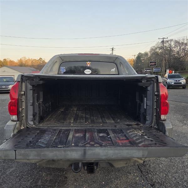 Chevrolet Avalanche 1500 2WD 2002