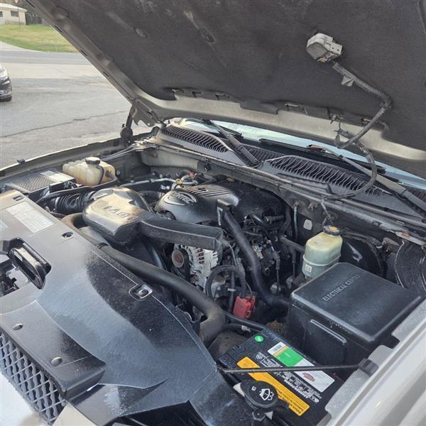 Chevrolet Avalanche 1500 2WD 2002