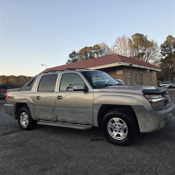 Chevrolet Avalanche 1500 2WD 2002