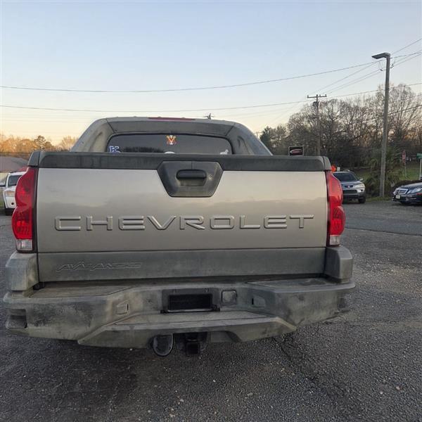 Chevrolet Avalanche 1500 2WD 2002