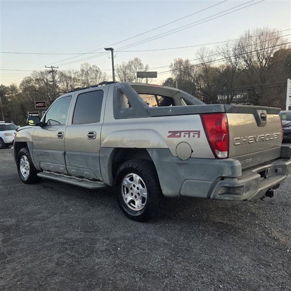 Chevrolet Avalanche 1500 2WD 2002
