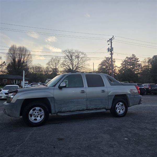 Chevrolet Avalanche 1500 2WD 2002