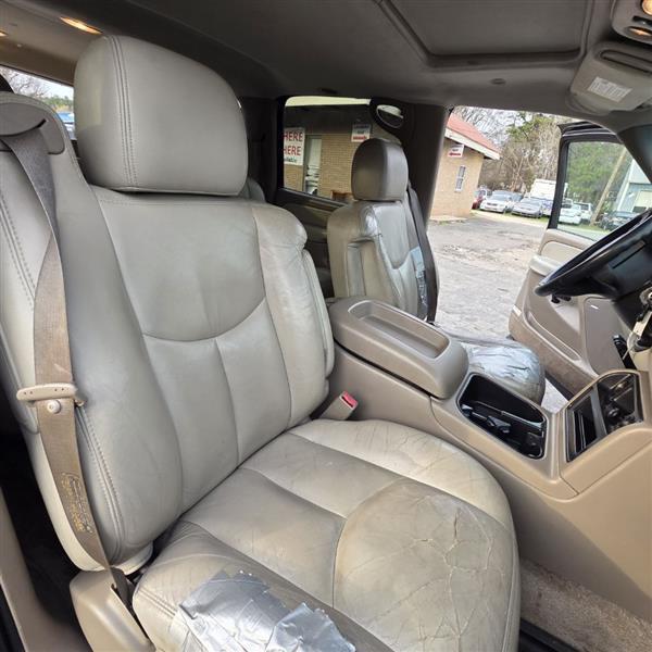 Chevrolet Suburban 1500 4WD 2003