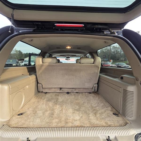 Chevrolet Suburban 1500 4WD 2003