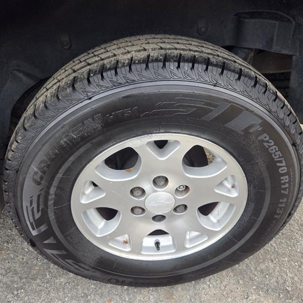 Chevrolet Suburban 1500 4WD 2003