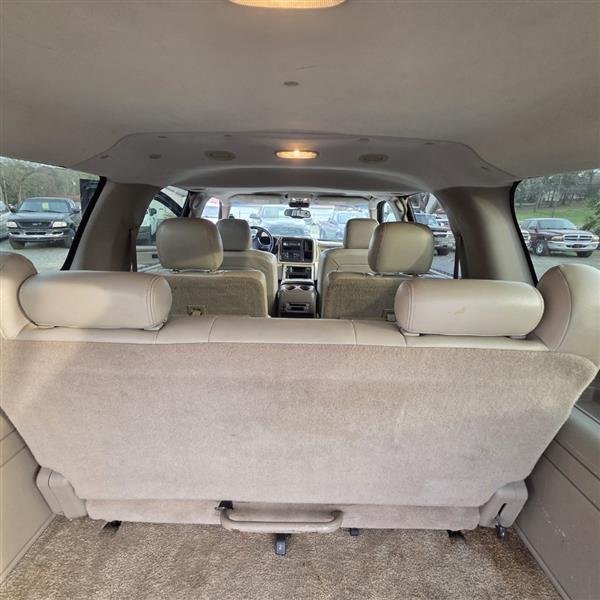 Chevrolet Suburban 1500 4WD 2003