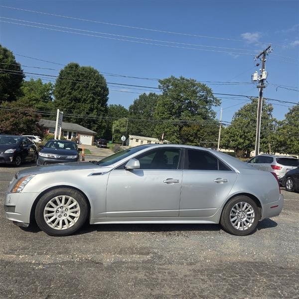 Cadillac CTS Luxury 2012