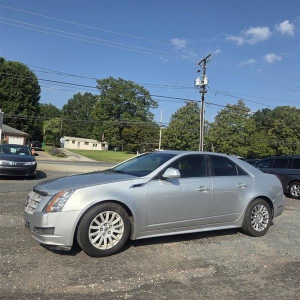 Cadillac CTS Luxury 2012