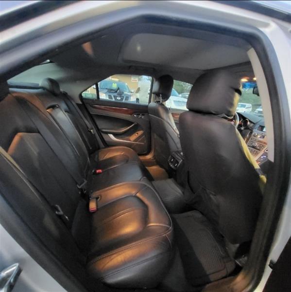 Cadillac CTS Luxury 2012