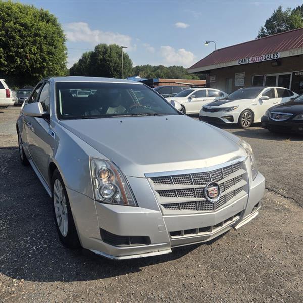 Cadillac CTS Luxury 2012