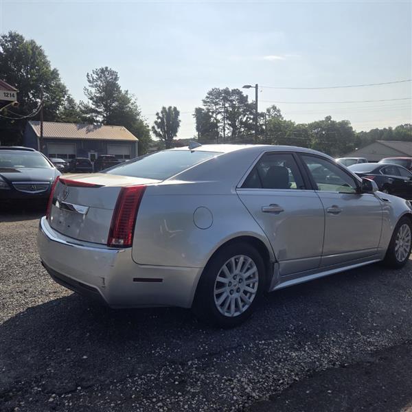 Cadillac CTS Luxury 2012
