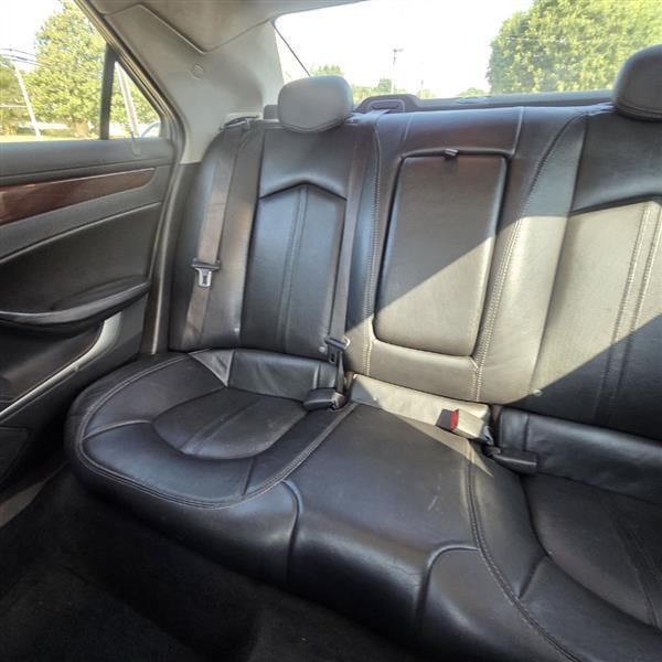 Cadillac CTS Luxury 2012